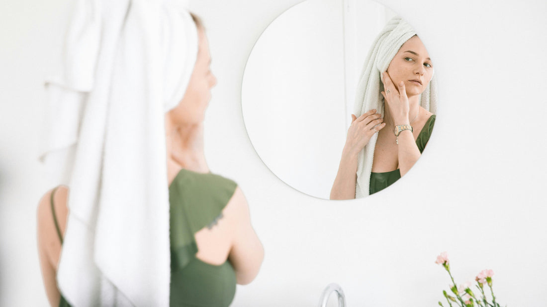 Skincare minimalista para piel sensible con Derma E